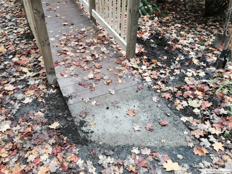 Entry Deck and Handicap Accessible Ramp