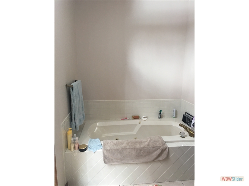 Re-tiled tub and surround