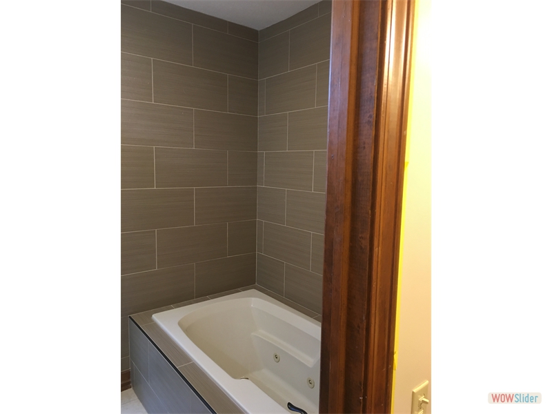 Re-tiled tub and surround